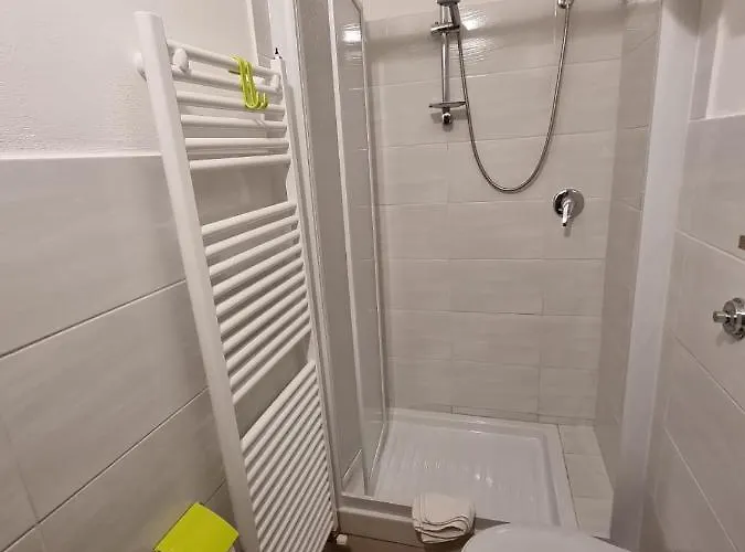 Le Stanze Di Aurora ゲストハウス パレルモ